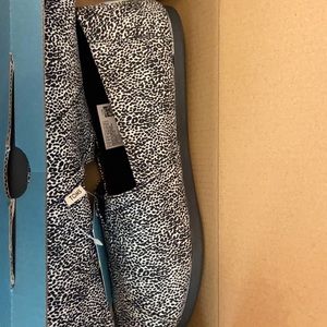 Toms leopard print